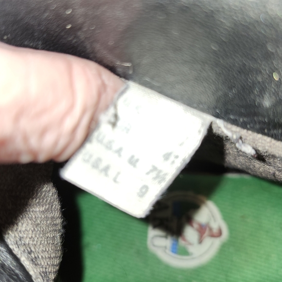 Leather Hiking Boots - Picture 7 of 8